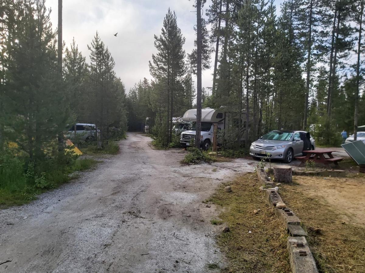 Blue River Cabins & Campgrounds Buitenkant foto