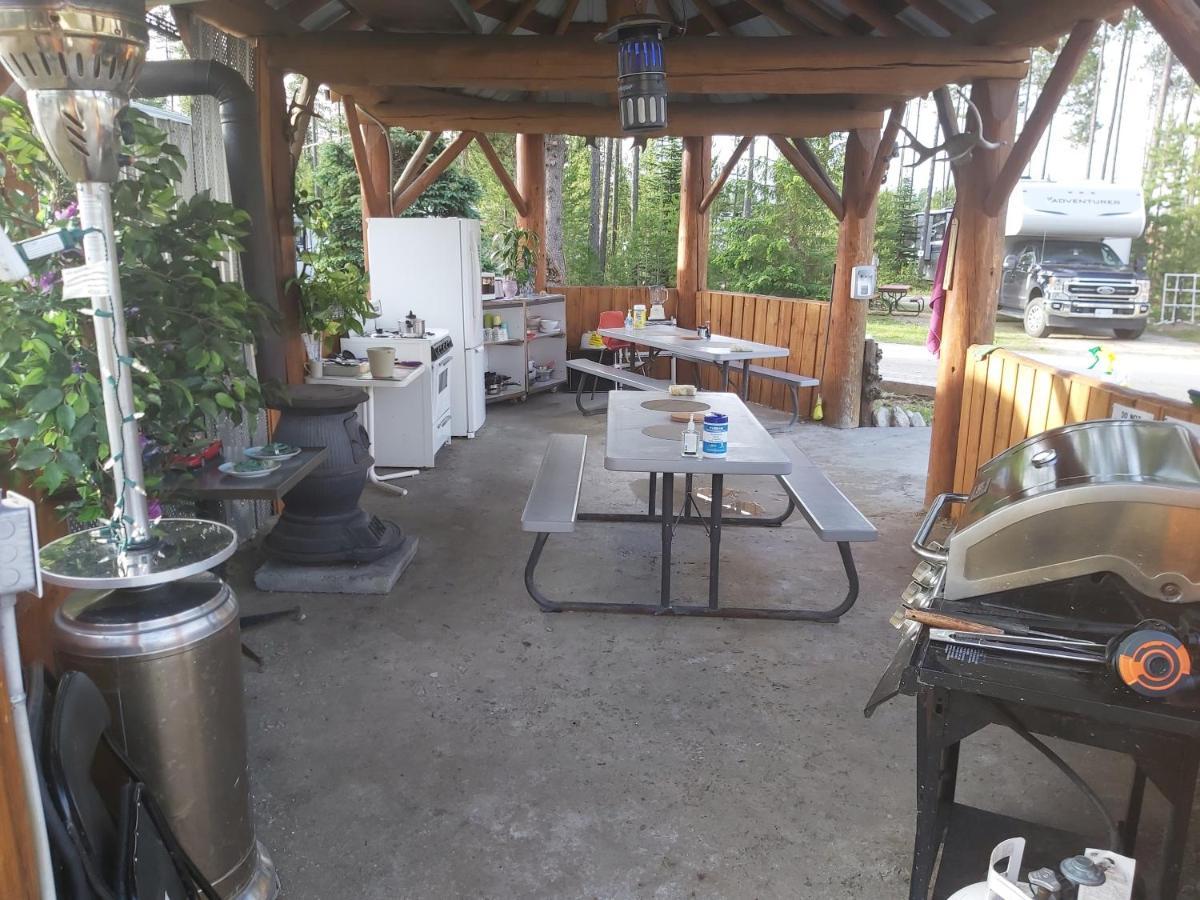 Blue River Cabins & Campgrounds Buitenkant foto