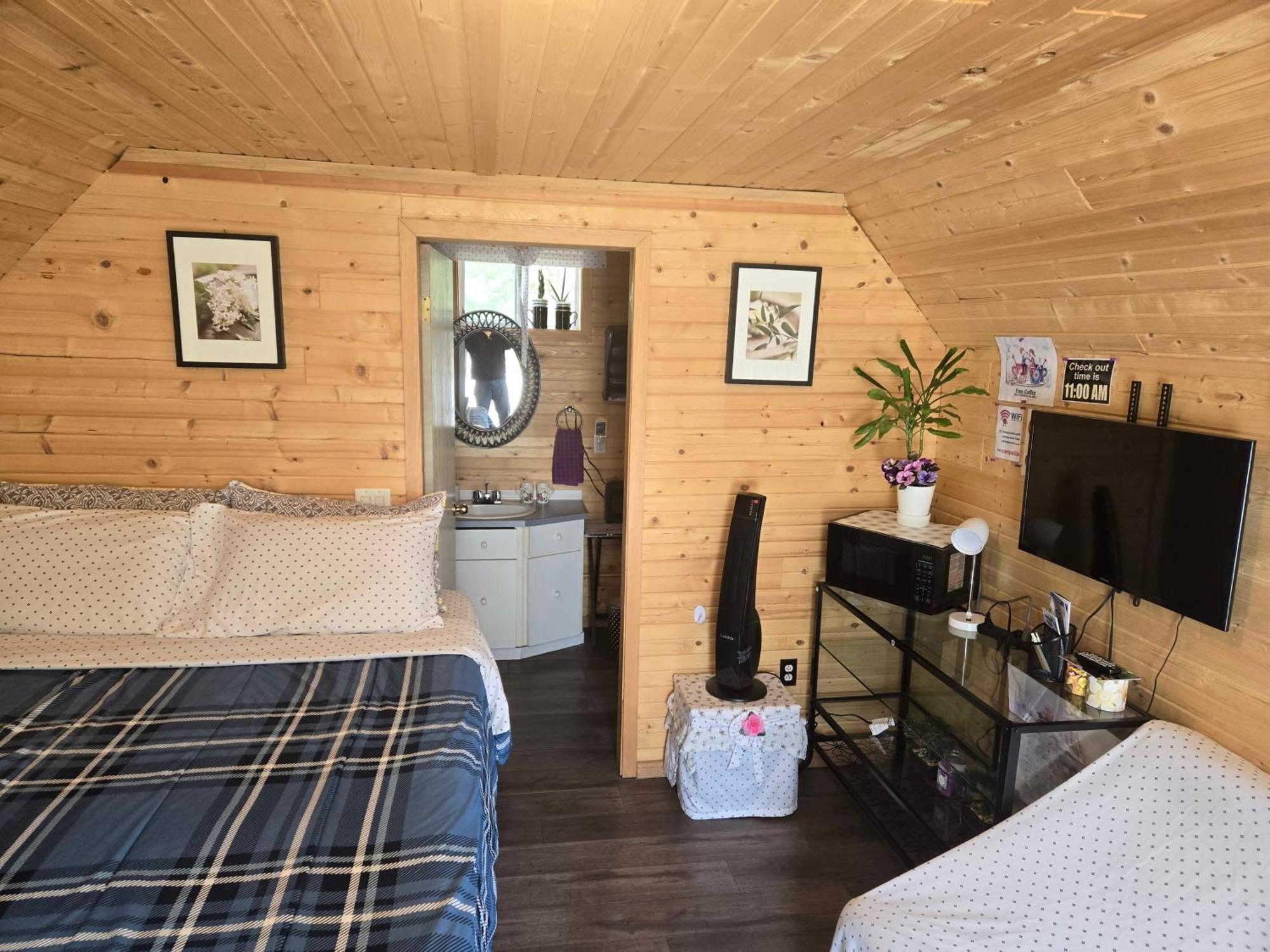 Blue River Cabins & Campgrounds Buitenkant foto