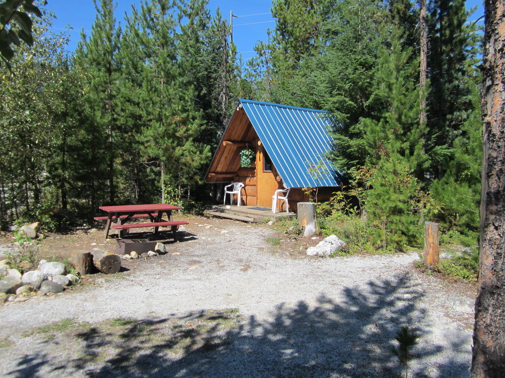 Blue River Cabins & Campgrounds Buitenkant foto