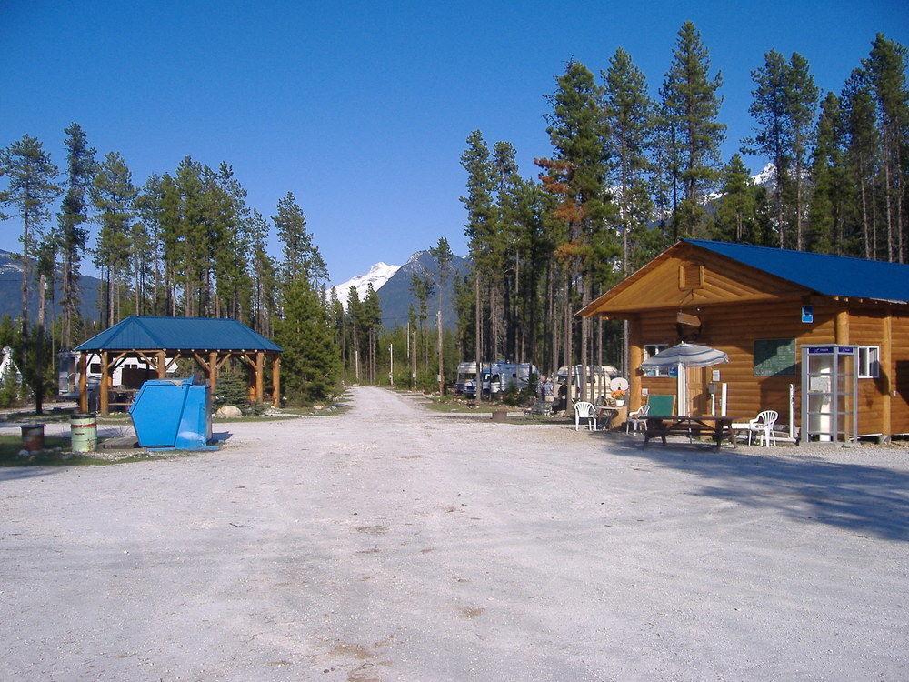 Blue River Cabins & Campgrounds Buitenkant foto